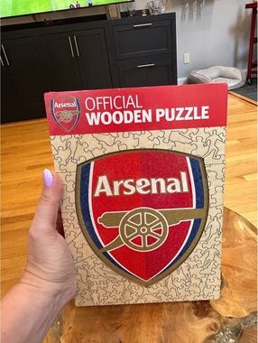 Arsenal Football Club Official Wooden Puzzle 500 Pieces Size Large 16.5 x 19.7"